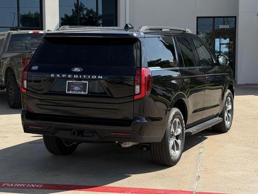 Black Metallic 2027 Ford Expedition Active