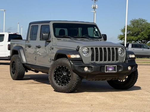 Sting-Gray Clearcoat 2021 Jeep Gladiator Sport
