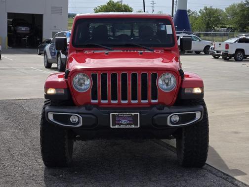 2021 Jeep Gladiator Overland