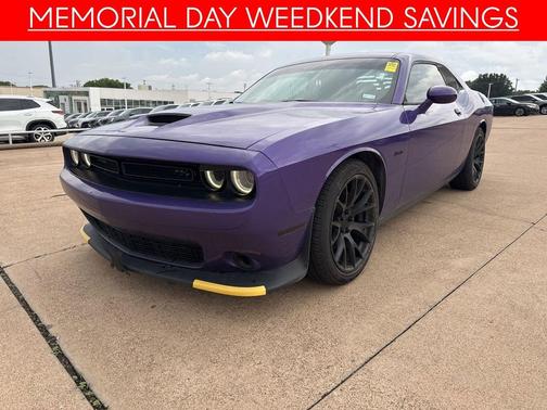 Plum Crazy Pearlcoat 2023 Dodge Challenger R/T