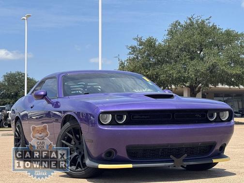 Plum Crazy Pearlcoat 2023 Dodge Challenger R/T