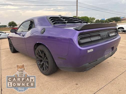 Plum Crazy Pearlcoat 2023 Dodge Challenger R/T