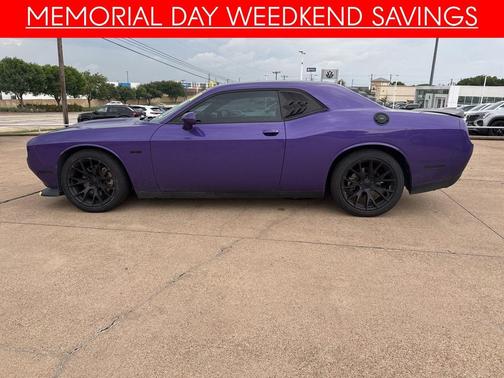 Plum Crazy Pearlcoat 2023 Dodge Challenger R/T