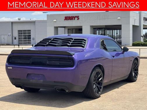 Plum Crazy Pearlcoat 2023 Dodge Challenger R/T
