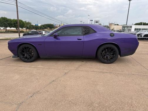 Plum Crazy Pearlcoat 2023 Dodge Challenger R/T