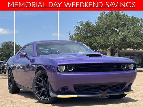 Plum Crazy Pearlcoat 2023 Dodge Challenger R/T