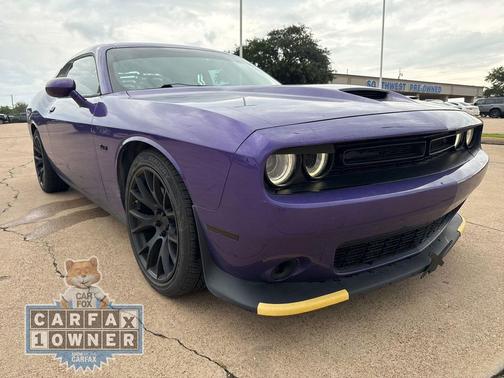 Plum Crazy Pearlcoat 2023 Dodge Challenger R/T