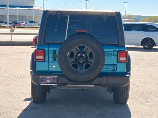 2024 Jeep Wrangler Sport