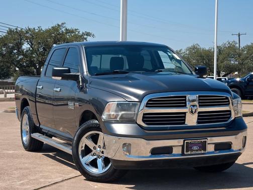 2015 RAM 1500 SLT