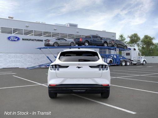 Star White Metallic Tri-Coat 2026 Ford Mustang Mach-E Premium