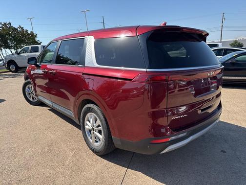 2023 Kia Carnival LX