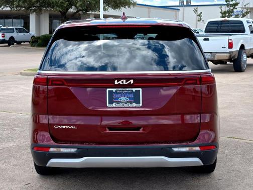 2023 Kia Carnival LX