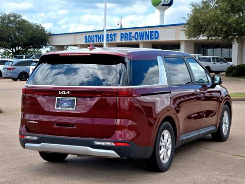 2023 Kia Carnival LX