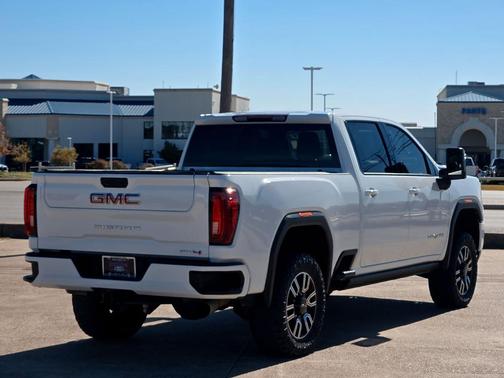 2022 GMC Sierra 2500 AT4