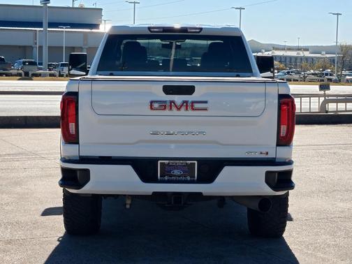2022 GMC Sierra 2500 AT4