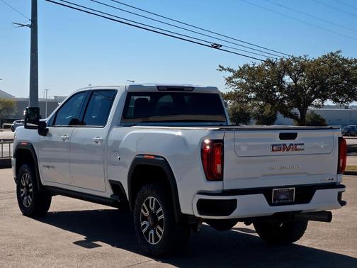 2022 GMC Sierra 2500 AT4