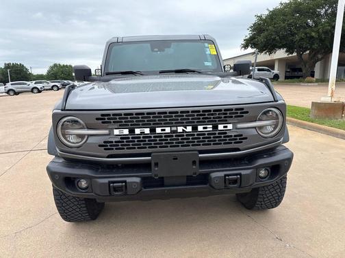 CARBONIZED GRAY METALLIC 2023 Ford Bronco Badlands