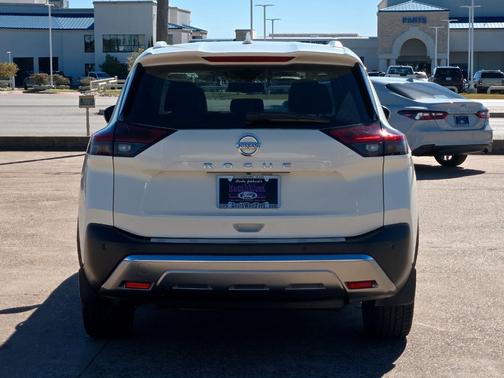 2021 Nissan Rogue Platinum