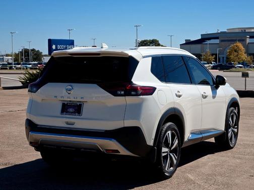 2021 Nissan Rogue Platinum
