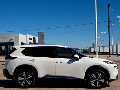 2021 Nissan Rogue Platinum