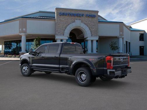 2025 Ford F-350 Lariat Super Duty
