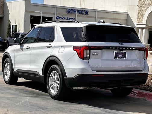 2026 Ford Explorer 