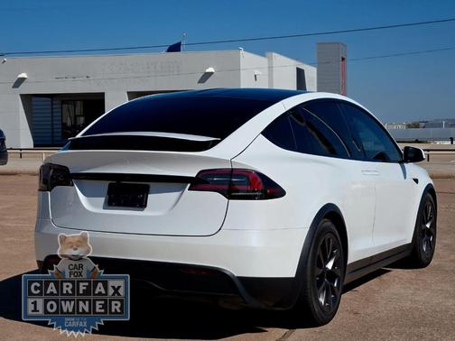 2022 Tesla Model X Plaid