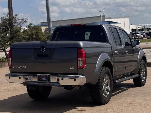 Gun Metallic 2016 Nissan Frontier SL