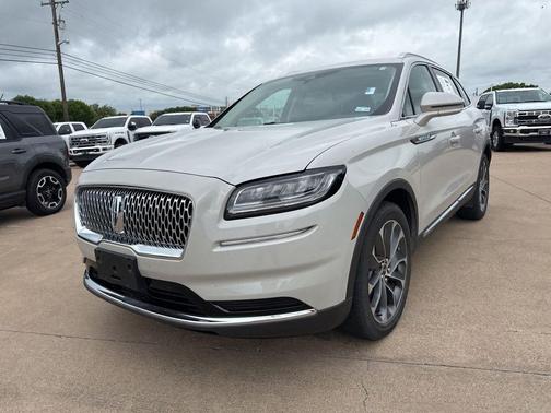 Pearl Metallic 2023 Lincoln Nautilus Reserve