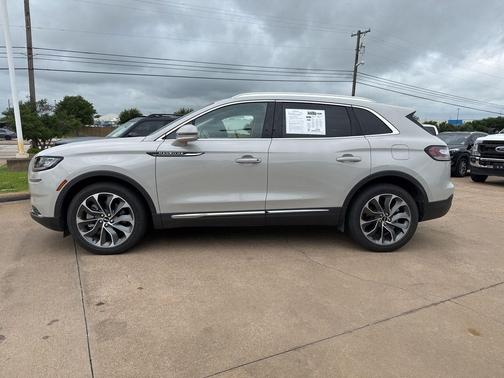 Pearl Metallic 2023 Lincoln Nautilus Reserve