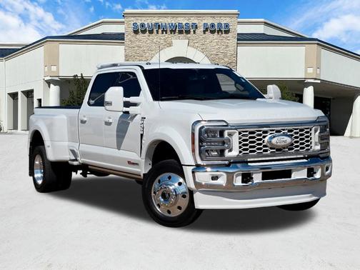2023 Ford F-450 Lariat