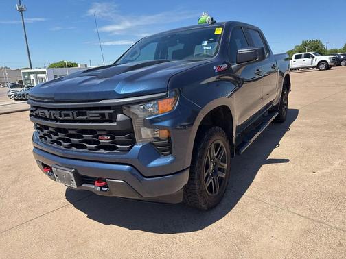 Northsky Blue Metallic 2022 Chevrolet Silverado 1500 Custom Trail Boss
