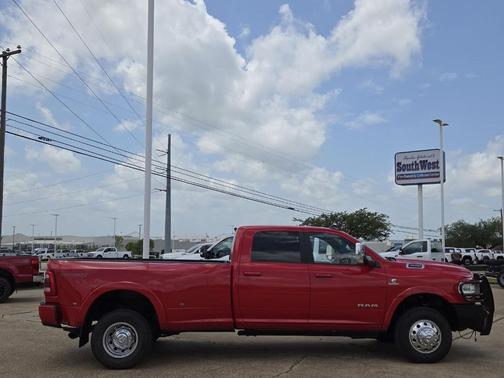 2021 RAM 3500 Laramie