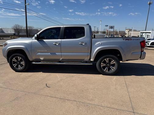 2017 Toyota Tacoma TRD Sport
