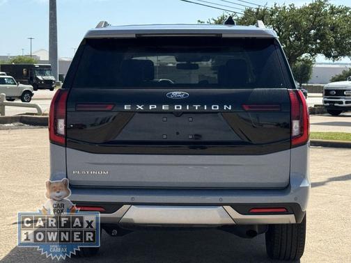 Glacier Gray Metallic TriCoat 2025 Ford Expedition Platinum