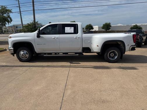 Summit White 2022 Chevrolet Silverado 3500 LT