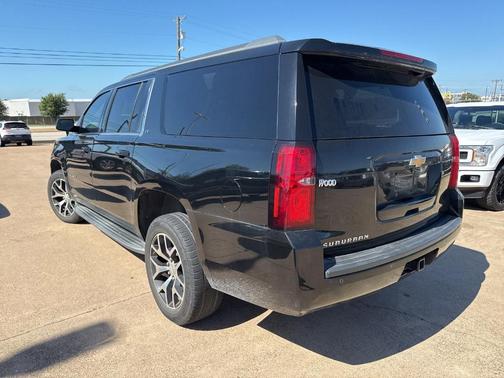 2016 Chevrolet Suburban LS