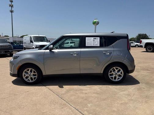 Steel Gray 2025 Kia Soul LX