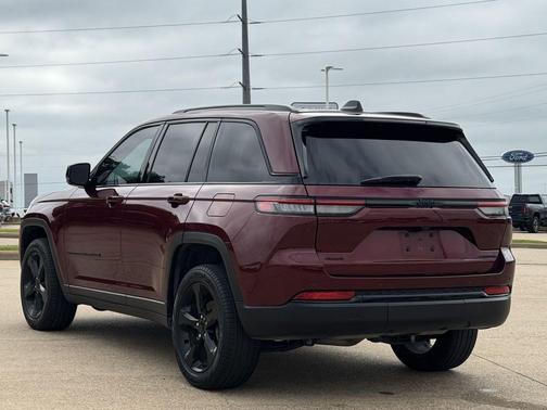 Velvet Red Pearlcoat 2023 Jeep Grand Cherokee Limited