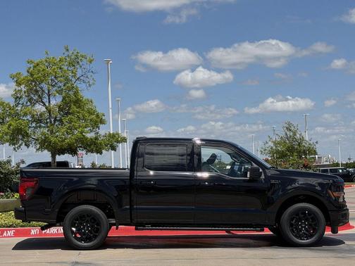 Agate Black Metallic 2026 Ford F-150 XLT