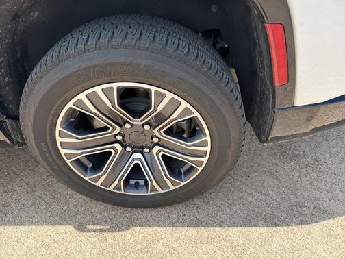 2024 Jeep Wagoneer Base
