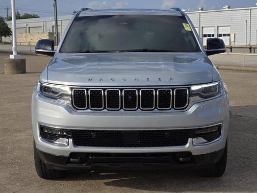 2024 Jeep Wagoneer Base