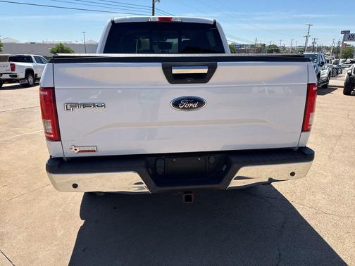 OXFORD WHITE 2016 Ford F-150 XLT