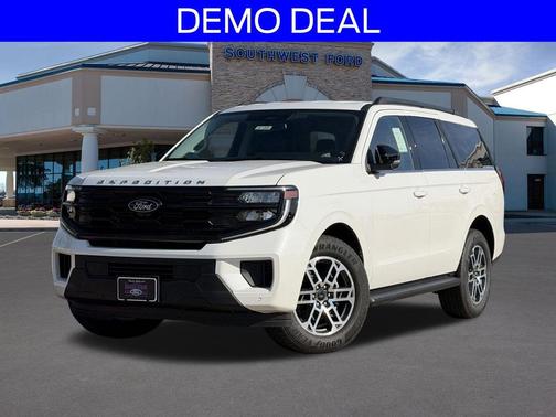 Star White Metallic Tri-Coat 2026 Ford Expedition Active