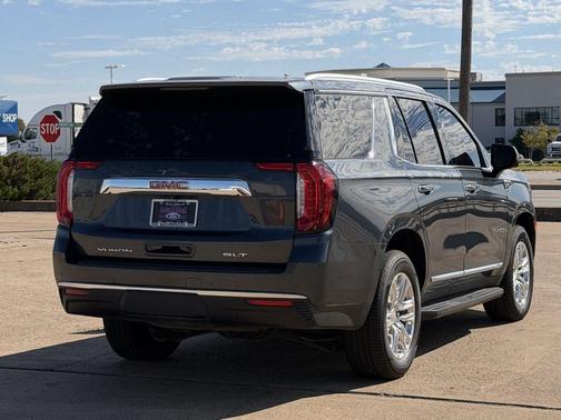 Dark Sky Metallic 2021 GMC Yukon SLT