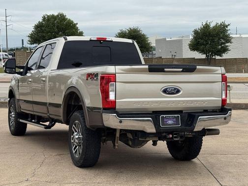 WHITE GOLD 2017 Ford F-350 Lariat