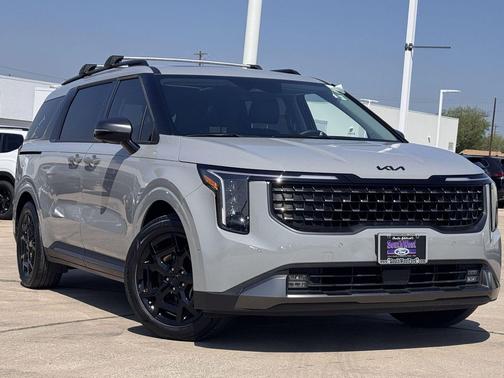 Ceramic Silver 2025 Kia Carnival SX