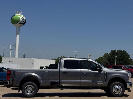 Carbonized Gray Metallic 2024 Ford F-350 XLT