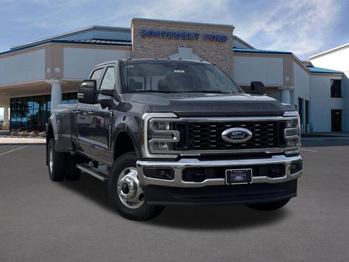 Carbonized Gray Metallic 2026 Ford F-350 Lariat