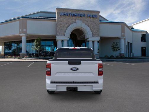 2026 Ford Maverick Lobo Standard